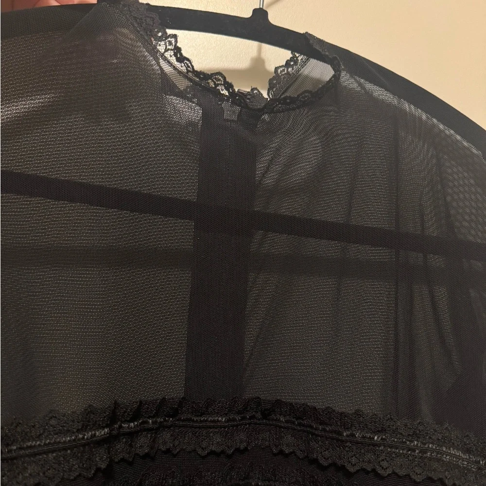 TADASHI Vintage Gothic Mesh & Tiered Lace Blouse Size M - Picture 5 of 9